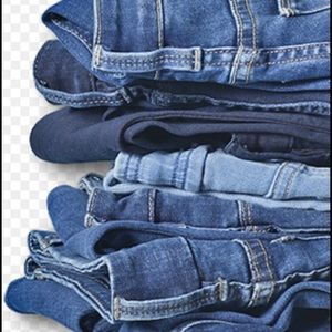 Excellent bundle of tops bottoms pants jeans